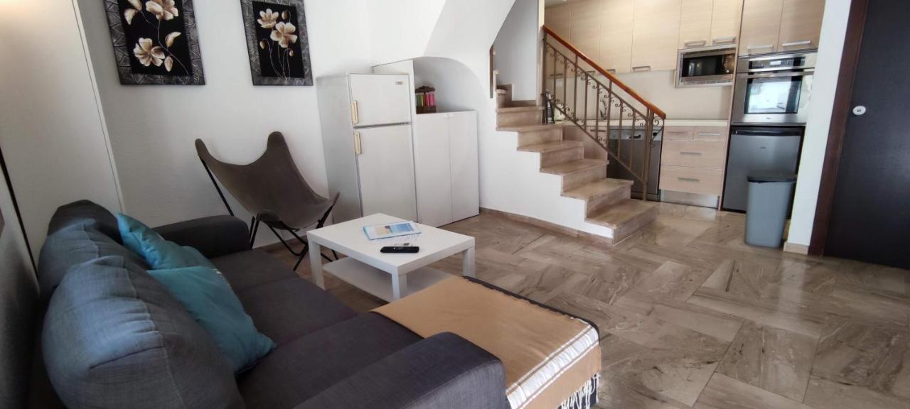 Beach Breeze Townhouse By The Beach サンタ・ポラ エクステリア 写真