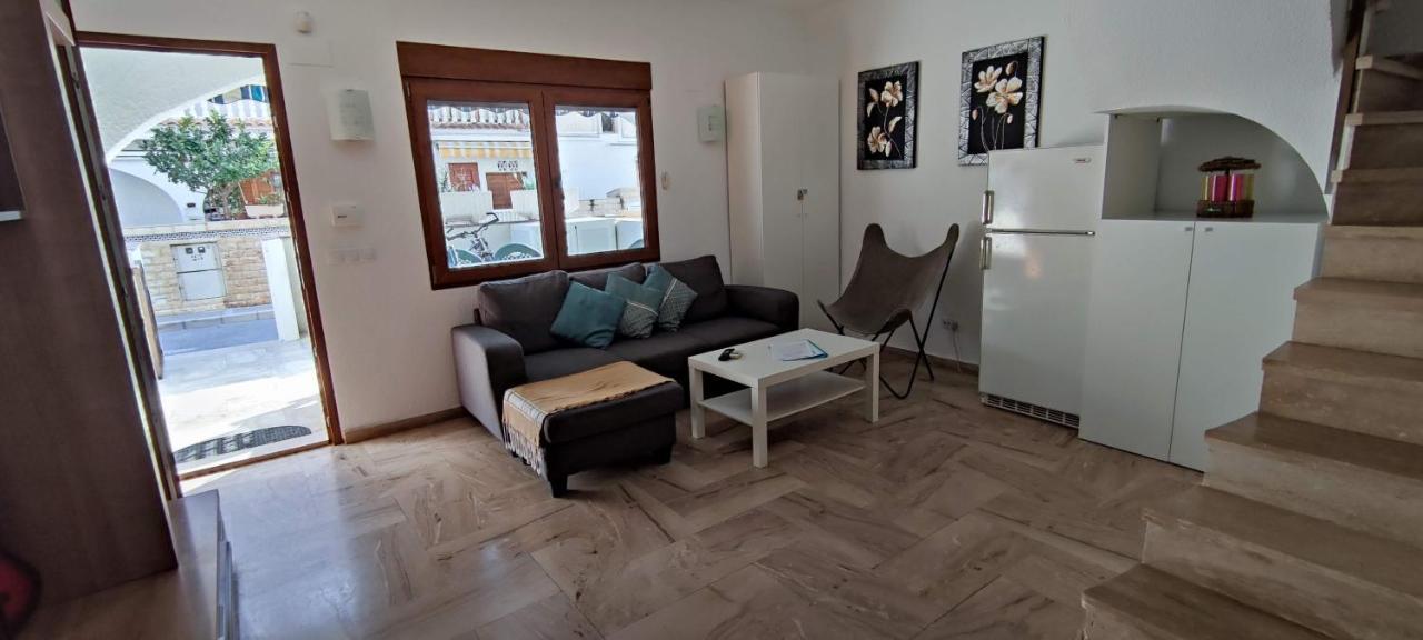 Beach Breeze Townhouse By The Beach サンタ・ポラ エクステリア 写真