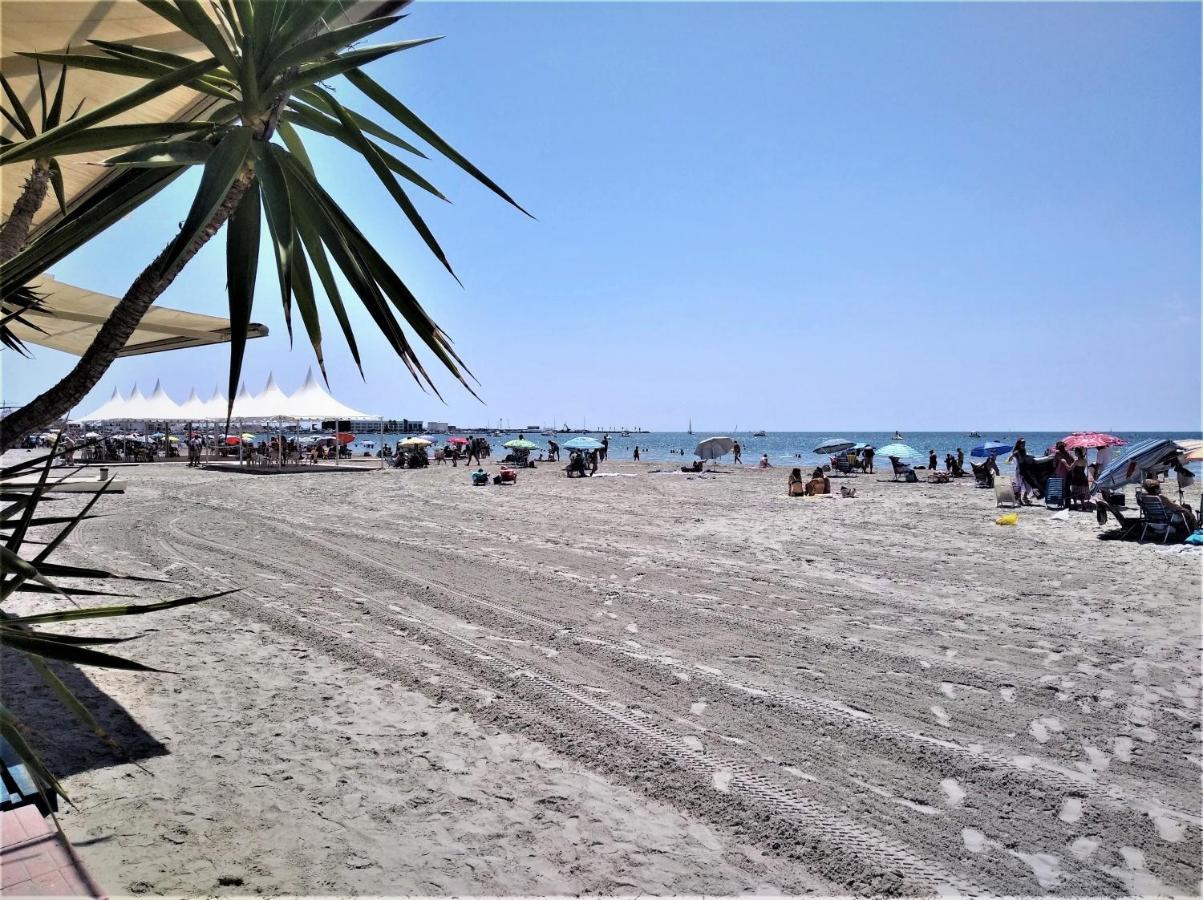 Beach Breeze Townhouse By The Beach サンタ・ポラ エクステリア 写真