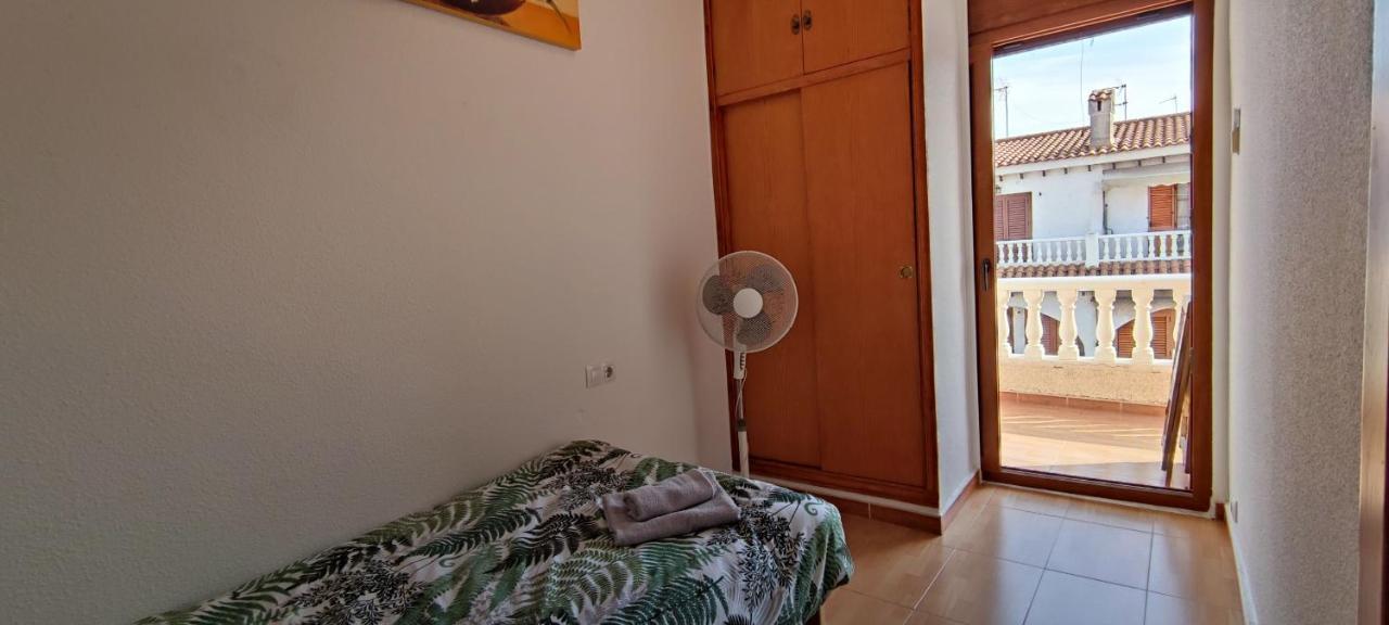 Beach Breeze Townhouse By The Beach サンタ・ポラ エクステリア 写真